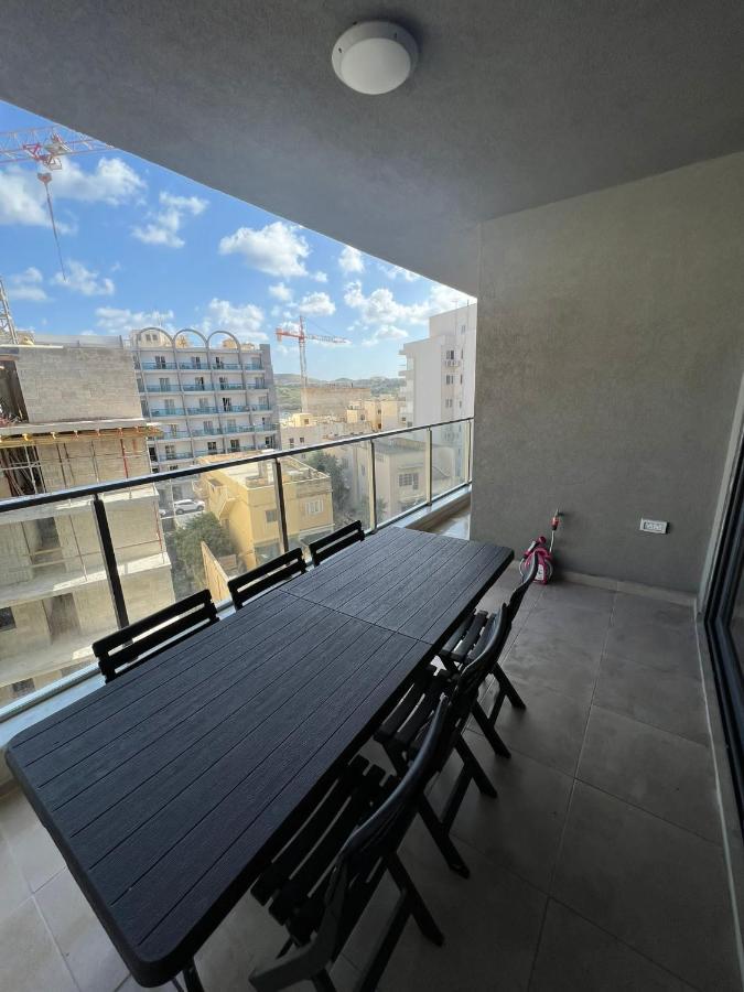 Blue Skies Family Apartment With Terrace San Pawl il-Baħar Eksteriør bilde
